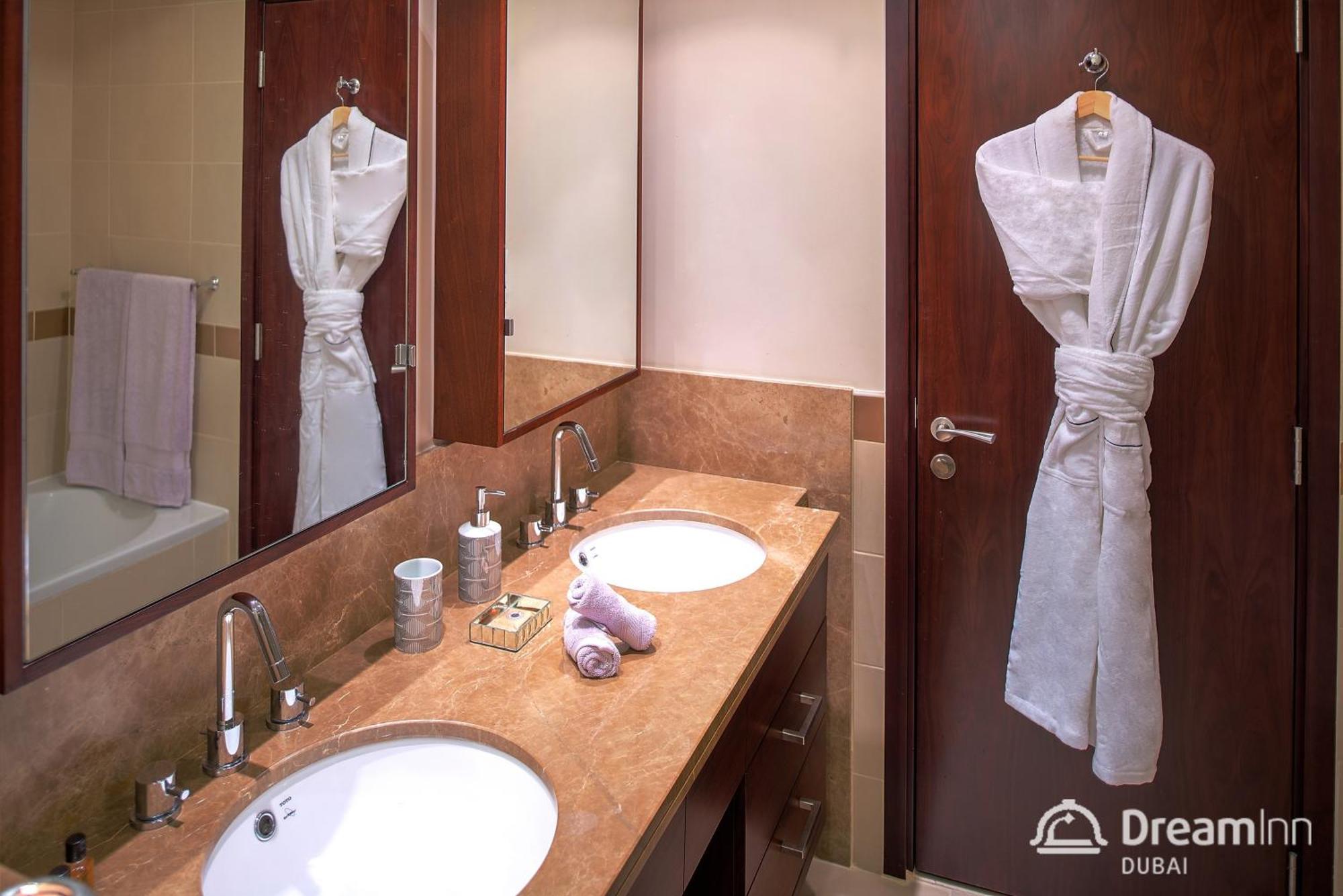 Dream Inn - Apartment With Private Terrace, 29 Boulevard Downtown Dubai Eksteriør bilde